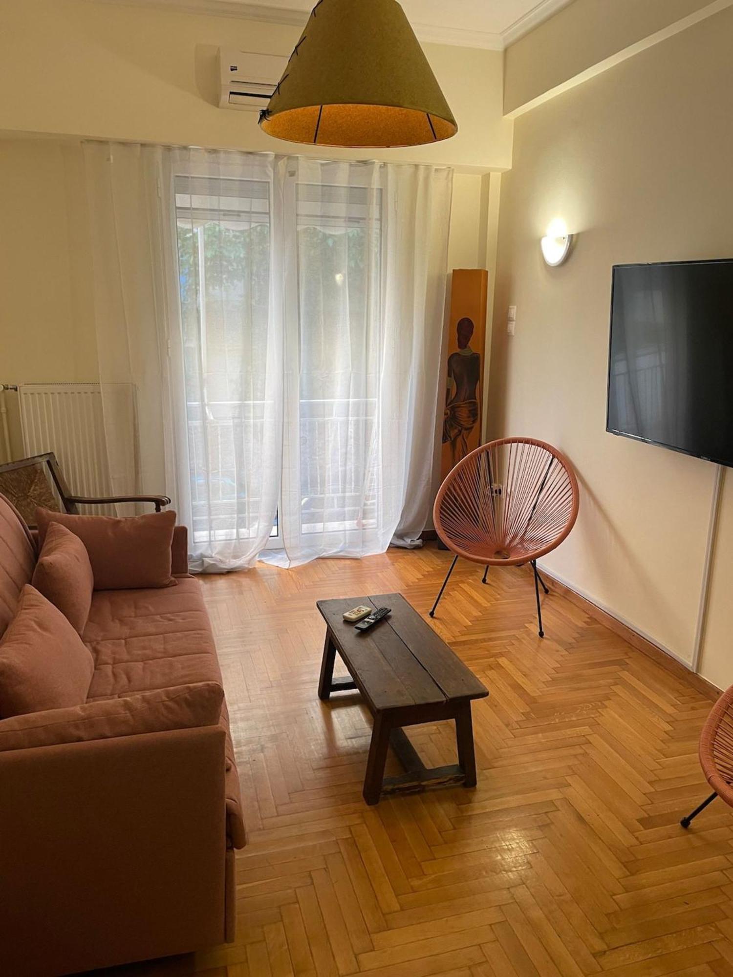 Iris Apartment By Superhost Hub Атина Екстериор снимка